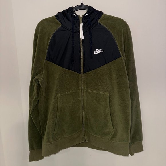 Nike Green Zip-Up size M - Picture 1 of 3